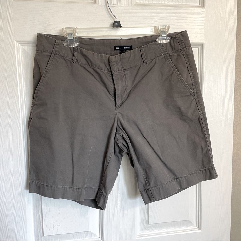 GAP Hadley Gray Khaki Shorts, women’s size 12